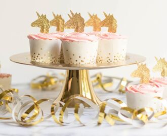 Vaniljcupcakes med marshmallowfrosting - Unicorn Tema