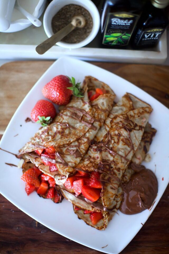 Crepes med jordgubbsmarmelad & Crepes med Nutella