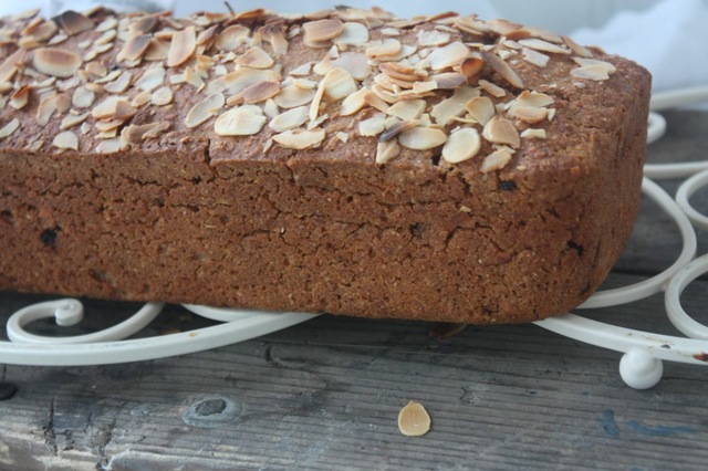 Rör ihop ett bröd till veckans vego och baka en kaka till desserten efteråt!