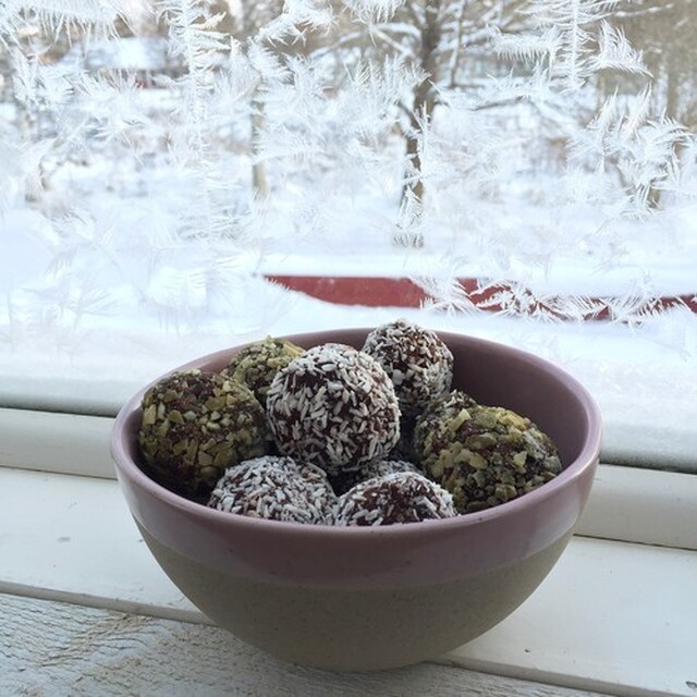 Raw snö-chokladbollar