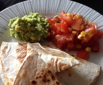 Quesadillas med tomatsalsa