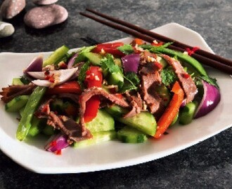 Thailändsk biffsallad