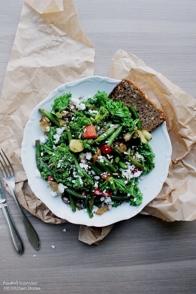 What I usually Eat for Lunch  // Veg Salad with Kale, Feta Cheese & Roasted Sunflower Seeds