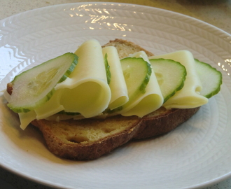 Glutenfritt ljust formbröd med rismjöl, kokosmjöl och chiamjöl