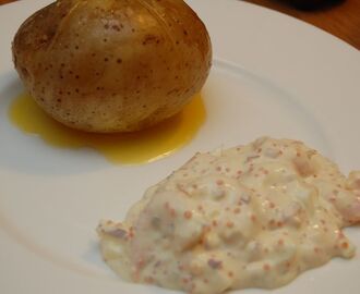 Bakad potatis med räkröra