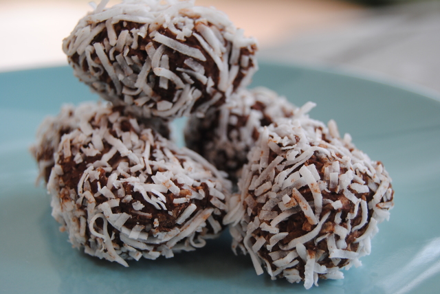 Kokosbollar / Coconut balls