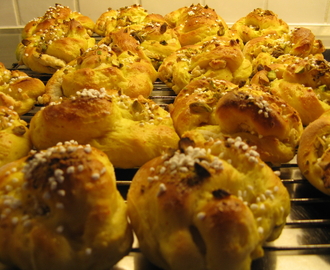 Saffransbullar med pistasch