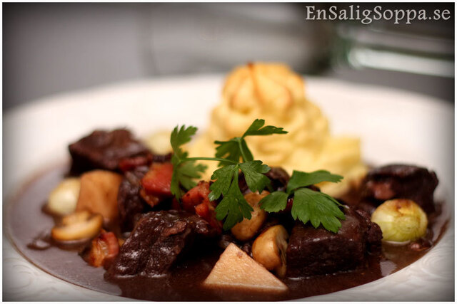 Boeuf bourguignon med pommes duchesse…