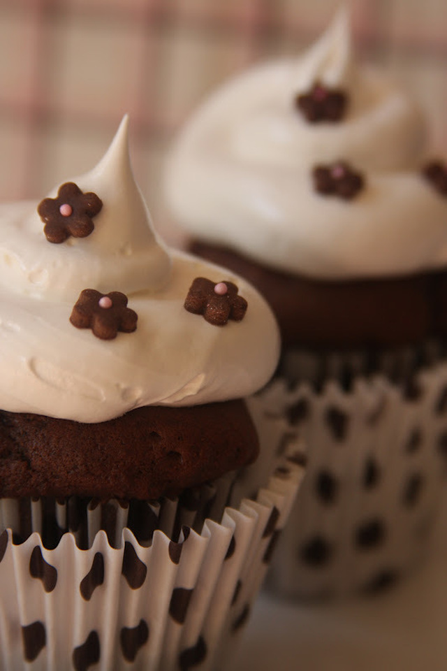 Mini chokladcupcakes med marshmallowfrosting