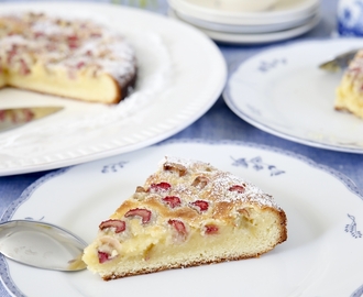 Rabarberkladdkaka med vit choklad