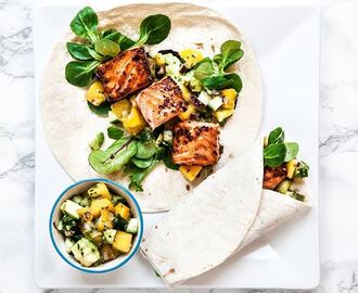 Fishtaco med mango- och avokadosallad