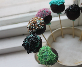 Chocolate cake pops