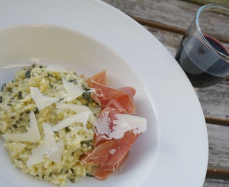 Risotto med svartkål och marinerade rödbetor