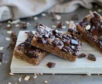 Chocolate chip oatmeal bars