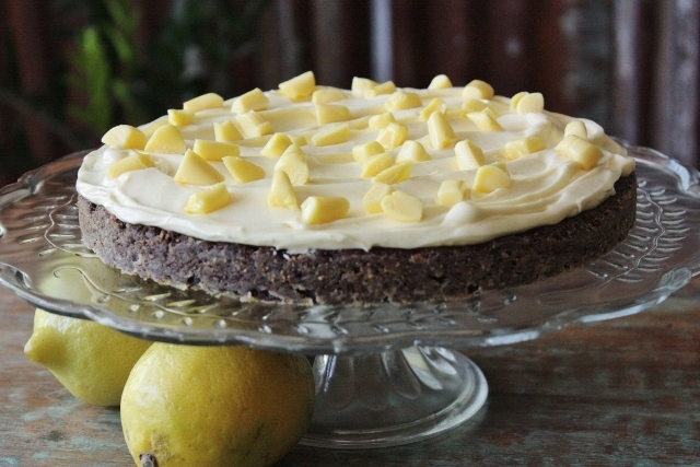 Lakritskladdkaka med cream cheese lemon frosting