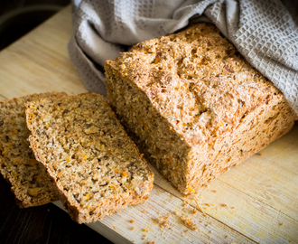 Carrot graham bread