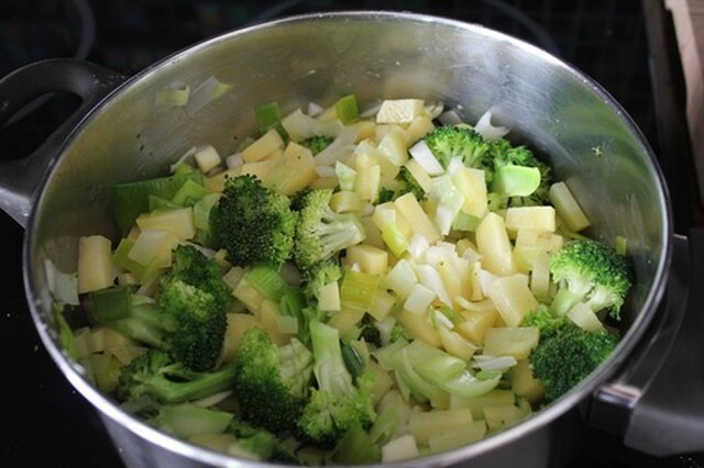 Potatis-, purjolök-, & broccolisoppa!