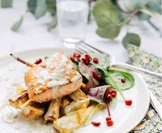 Lax med rostad palsternacka och ädelostsås