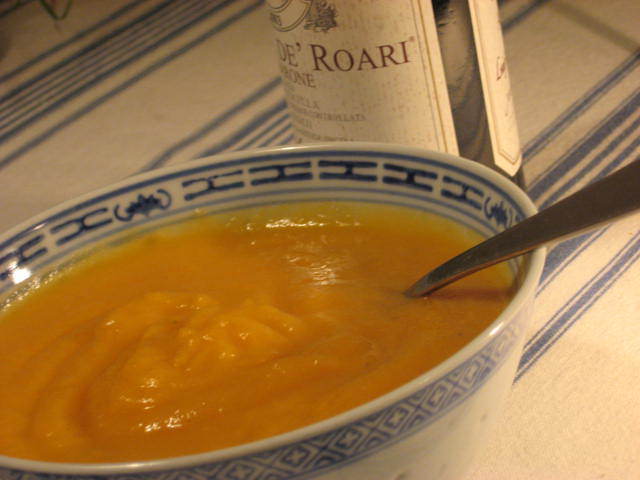 Kålrot- och morotssoppa