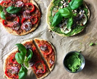 Två sorters kikärtspizza (med ärtpesto och zucchini samt långkörda tomater och paprika) - Food Pharmacy