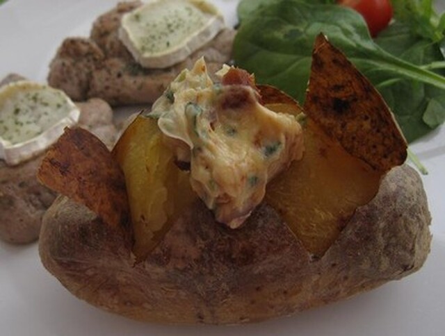 Bakad potatis med kryddsmör