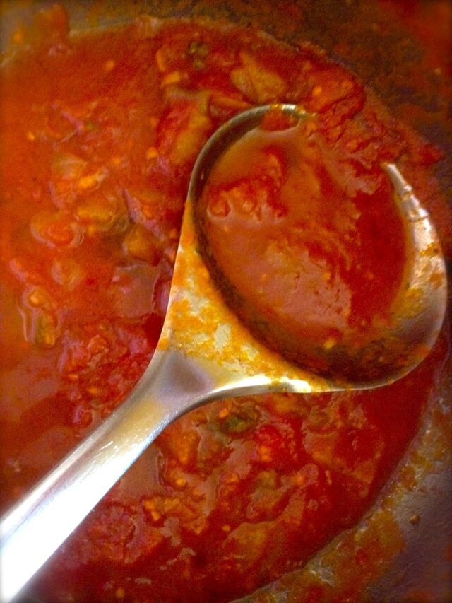 Ris som i mellanöstern, kolgrillad kefta och tomatsalsa med rostad paprika