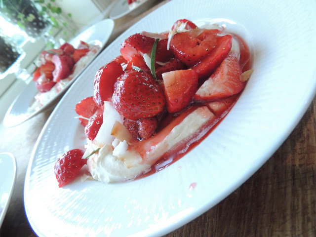 Picklade jordgubbar med mascarpone