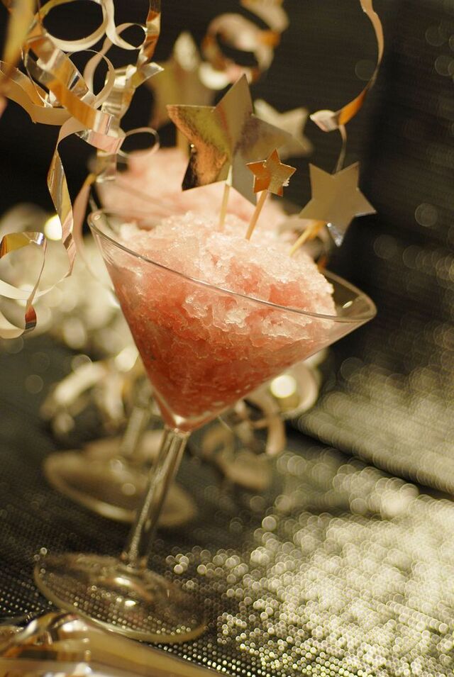 Rosa Champagnegranité med Granatäpple