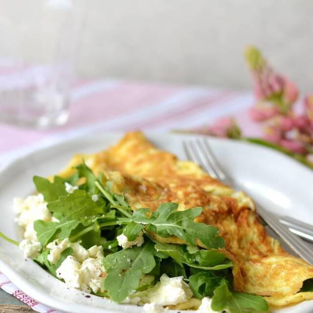 Omelett med fetaost och rucola – recept
