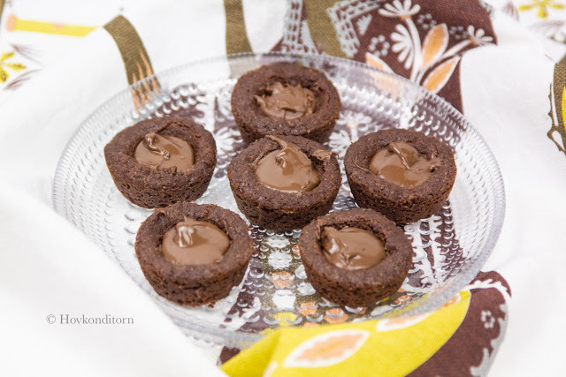 Mini Chocolate Nutella Cookie Cups