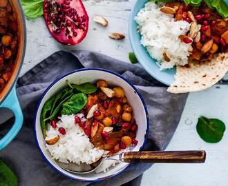 Vegetarisk gryta med aubergine, kikärtor och marockanska smaker.