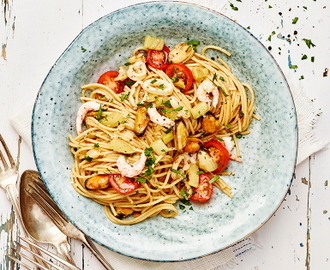 Pasta med skaldjur, vitt vin och persilja