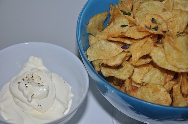 Varma Chips med tryffeldipp – Helgmys