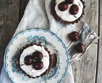 Chokladpajer med mascarpone och körsbär - och lite Normandie