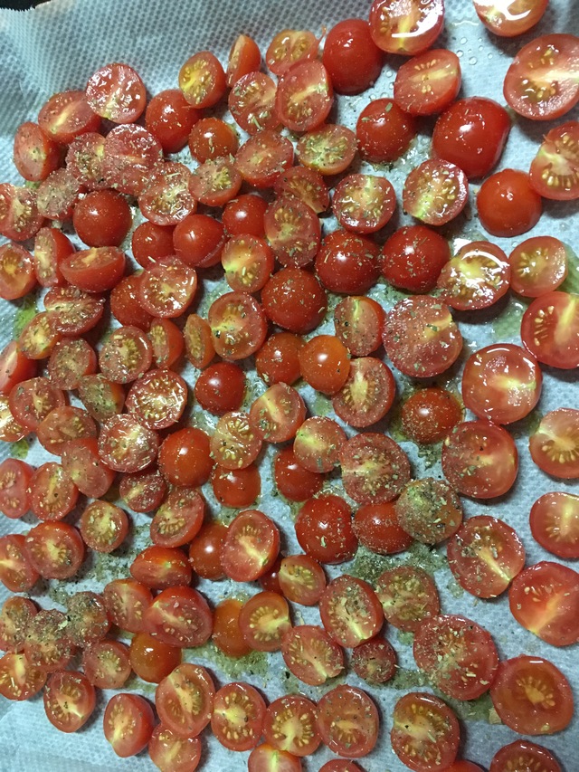 Semi torkade cocktail tomater