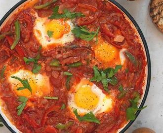 Shakshuka ägg i tomatröra