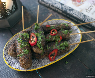 Indiska kebabspett med kryddig bulgur och limedressing