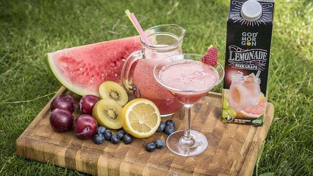 Uppfriskande sommardrink med vattenmelon och God Morgon Lemonade