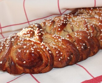 Kanelbullebak med mammsen och brorsdottern!