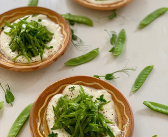 Var dags gröna mat - Sockerärtor med mynta och vitlökskräm, 4 port