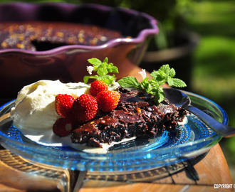 Kladdkaka med apelsin, chili och flingsalt