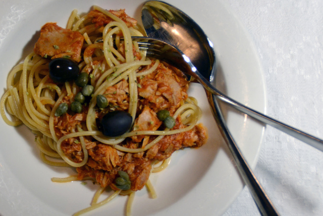 Tomatsås & tonfisk – snabbaste pastan