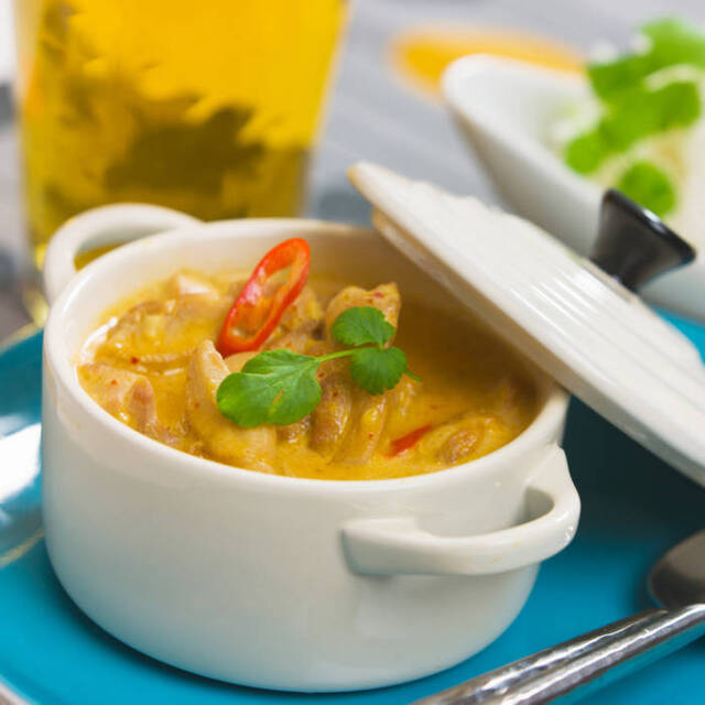 Thaigryta med röd curry – recept