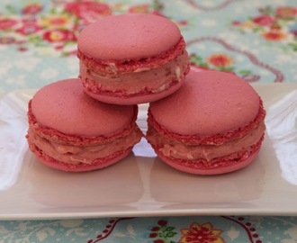 Macarons med halloncheesecake