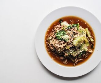 Fläskfärs och pak choi