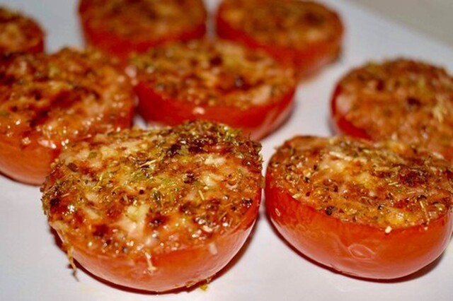 Tomater i ugn med parmesan och oregano!