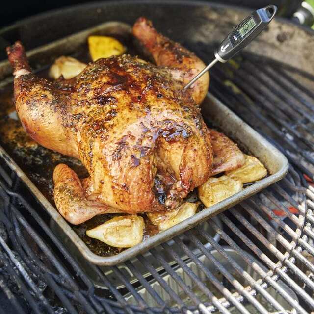 Helgrillad BBQ-kyckling från hängmattan