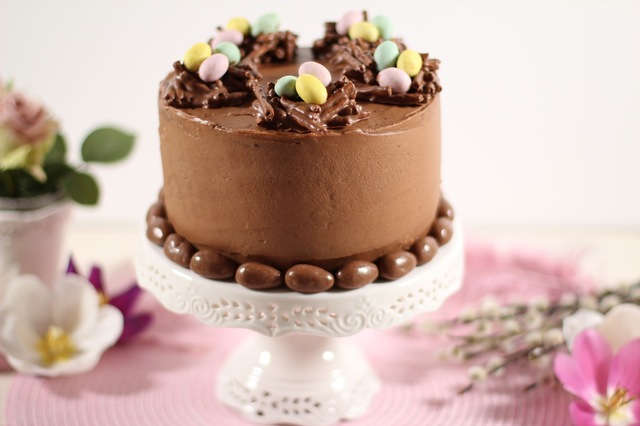 Påsktårta - Chokladtårta med fågelbo