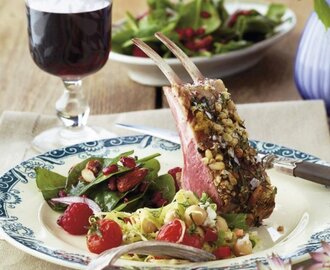 Sallad med spetskål, kikärtor och bakade tomater