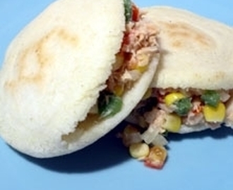 Arepa med tonfiskröra